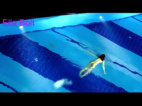 ❤️ Saya tidak bisa berhenti menonton, pirang muda tertangkap basah berenang di kolam resor ELLA BOLT Porno pada kami id.tvmarket.top